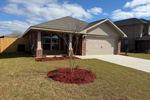 190 Ridgeway Cir, Crestview, FL 32536 - Photo 3