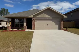 190 Ridgeway Cir, Crestview, FL 32536 - Photo 1