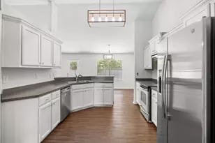 1976 Bay Pine Cir, Gulf Breeze, FL 32563 - Photo 15