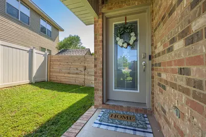 313 Gauntlet Drive, Crestview, FL 32539 - Photo 3