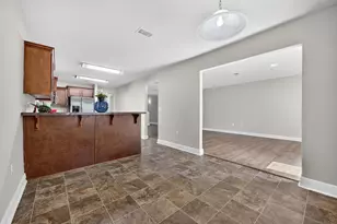 313 Gauntlet Dr, Crestview, FL 32539 - Photo 13