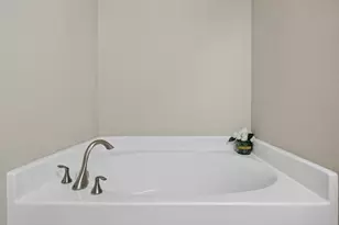 313 Gauntlet Dr, Crestview, FL 32539 - Photo 29