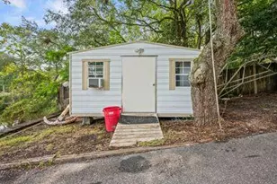 1725 18th St, Niceville, FL 32578 - Photo 29