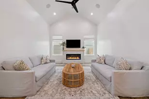 221 15th St, Panama City Beach, FL 32413 - Photo 27