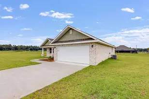 3203 Liz Ct, Crestview, FL 32539 - Photo 3