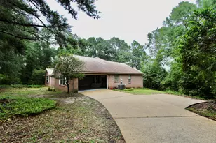 218 Golf Course Dr, Crestview, FL 32536 - Photo 5