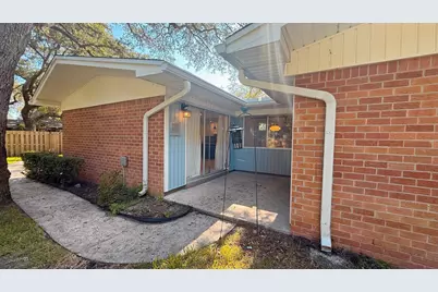 528 NW Cheshire Avenue NW, Fort Walton Beach, FL 32547 - Photo 9