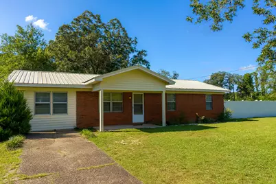 1208 Sunshine Drive, Crestview, FL 32539 - Photo 1