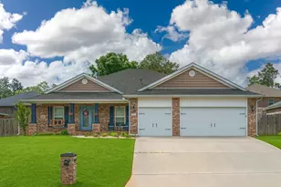 3023 Crown Creek Cir, Crestview, FL 32539 - Photo 1