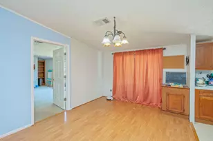 93 W Raphael Road W, Defuniak Springs, FL 32433 - Photo 11