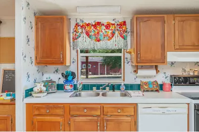 93 W Raphael Road W, Defuniak Springs, FL 32433 - Photo 13