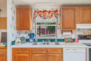 93 W Raphael Road W, Defuniak Springs, FL 32433 - Photo 13