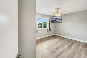 1100 Shoreline Dr, Gulf Breeze, FL 32561 - Photo 17