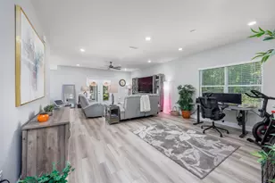 107 Magnolia Landing Dr, Freeport, FL 32439 - Photo 5