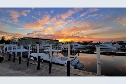 235 11th Street, Apalachicola, FL 32320 - Photo 7