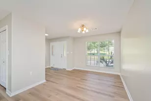 402 10 Lake Dr, Defuniak Springs, FL 32433 - Photo 9