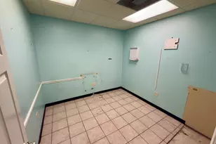 212 Government Ave, Niceville, FL 32578 - Photo 17