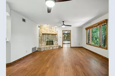 2409 Roberts Drive, Niceville, FL 32578 - Photo 7