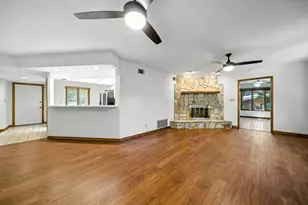 2409 Roberts Dr, Niceville, FL 32578 - Photo 5