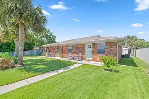 116 Lakeside Cir, Panama City Beach, FL 32413 - Photo 1