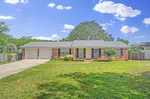 203 Elizabeth Ct, Fort Walton Beach, FL 32547 - Photo 1