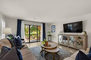 301 Southlake Ct, Niceville, FL 32578 - Photo 3