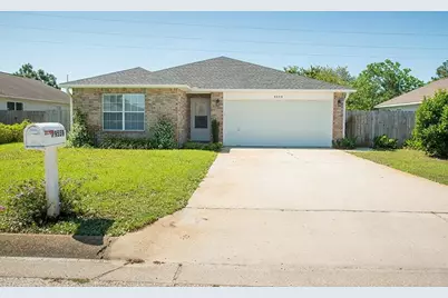 9559 Parker Pl Drive, Navarre, FL 32566 - Photo 1