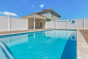 56 Silverthorn St, Freeport, FL 32439 - Photo 1