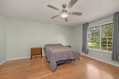 7241 Antoinette Circle, Navarre, FL 32566 - Photo 13