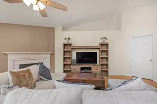 7241 Antoinette Cir, Navarre, FL 32566 - Photo 5