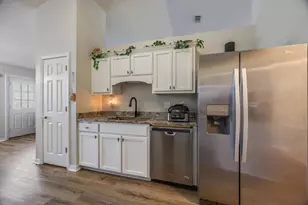 419 Triton St, Crestview, FL 32536 - Photo 25