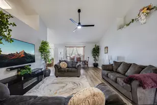 419 Triton St, Crestview, FL 32536 - Photo 9