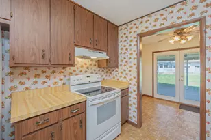 422 Fleetwood Dr, Mary Esther, FL 32569 - Photo 7