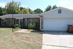 125 Louise Dr, Crestview, FL 32536 - Photo 1