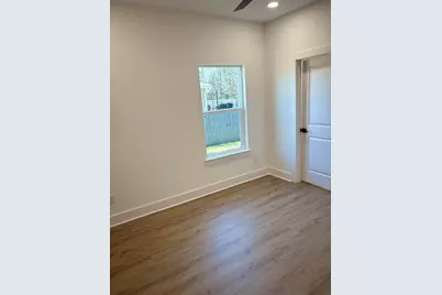 6647 Desoto Street, Navarre, FL 32566 - Photo 11