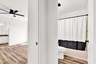 1022 Quail Hollow Dr, Mary Esther, FL 32569 - Photo 9