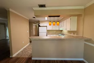 1054 9th St, Shalimar, FL 32579 - Photo 7