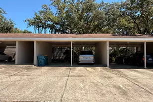 1054 9th St, Shalimar, FL 32579 - Photo 3