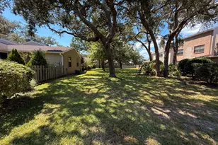 1054 9th St, Shalimar, FL 32579 - Photo 43