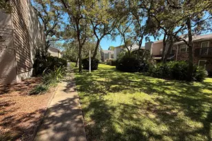 1054 9th St, Shalimar, FL 32579 - Photo 5