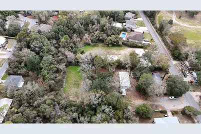 215 Davis Drive, Niceville, FL 32578 - Photo 1