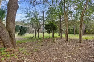 215 Davis Dr, Niceville, FL 32578 - Photo 3