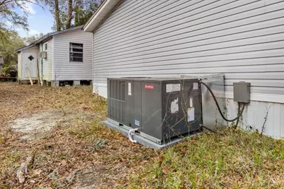 215 Davis Drive, Niceville, FL 32578 - Photo 7