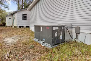 215 Davis Dr, Niceville, FL 32578 - Photo 7