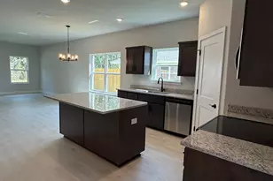 2409 Aleia Ln, Crestview, FL 32536 - Photo 7