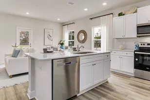 2483 Cliff Hollow Circle, Gulf Breeze, FL 32563 - Photo 9