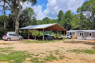 650 Satellite Rd, Graceville, FL 32440 - Photo 1