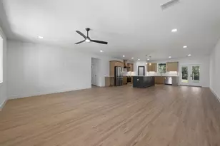 2366 Crescent Rd, Navarre, FL 32566 - Photo 7