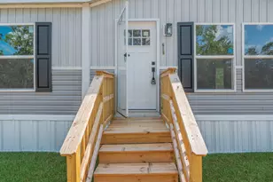 210 Amaryllis Ln, Defuniak Springs, FL 32433 - Photo 5