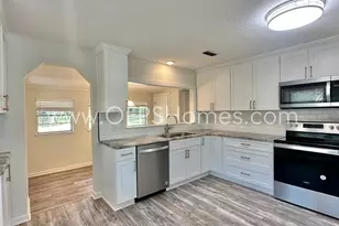 326 Washington Ave, Valparaiso, FL 32580 - Photo 7